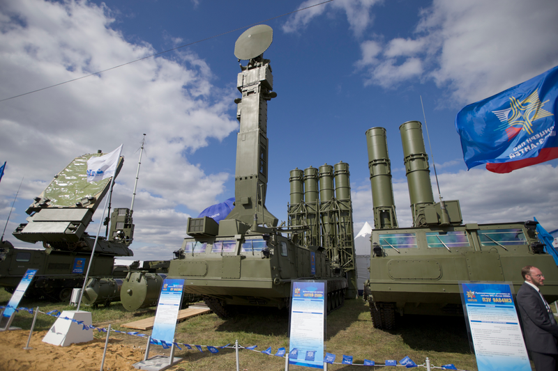 Illustration for article titled Russia Is Trying To Sell Surface To Air Missile Systems To Iran, Again
